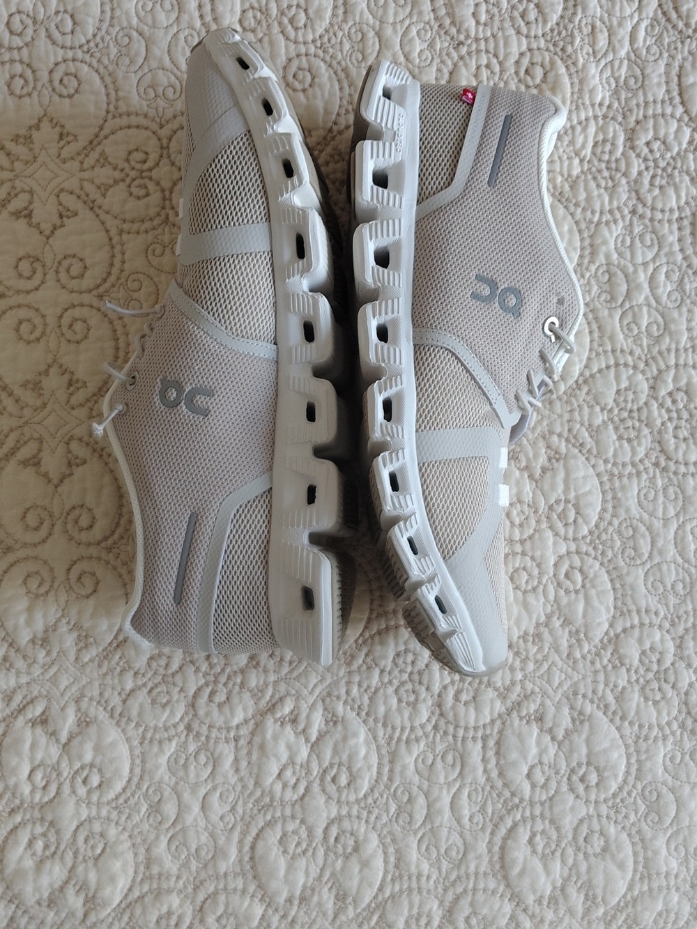 On cloud Cloudtec 5 Running Shoes M7/W9 - Picture 8 of 16